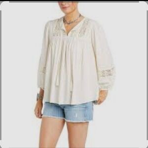 Ariat Elegant Cream Lace Women's Top